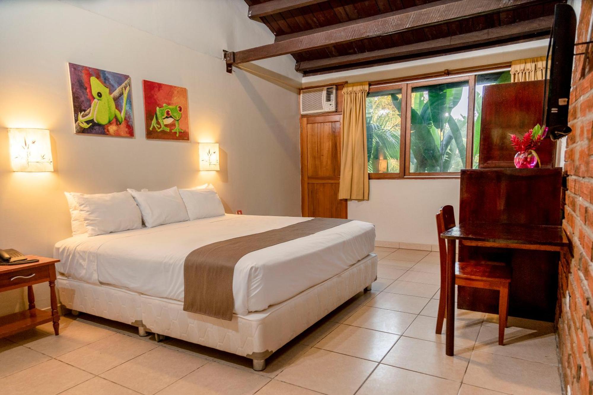 Dm Hoteles Tarapoto Exterior photo