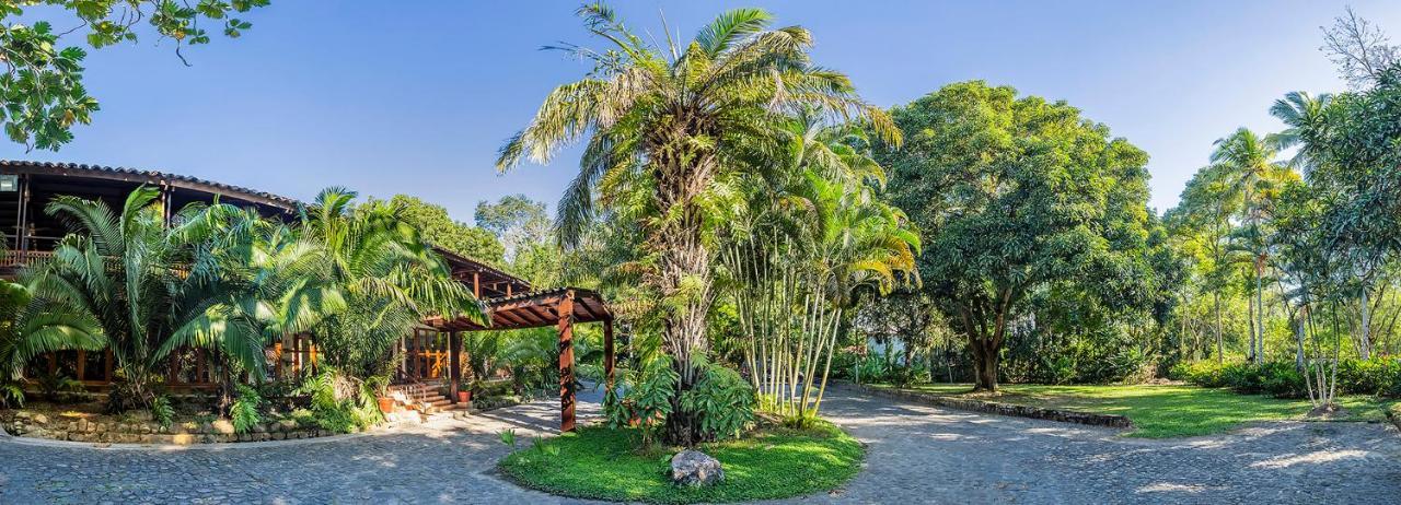 Dm Hoteles Tarapoto Exterior photo